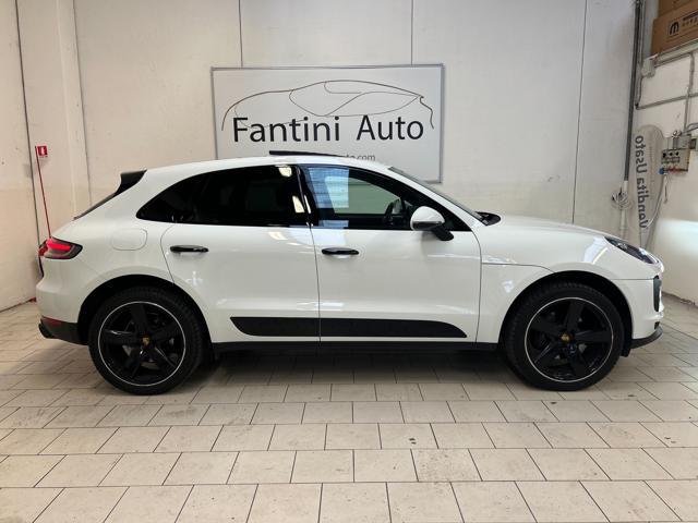 PORSCHE Macan 2.0