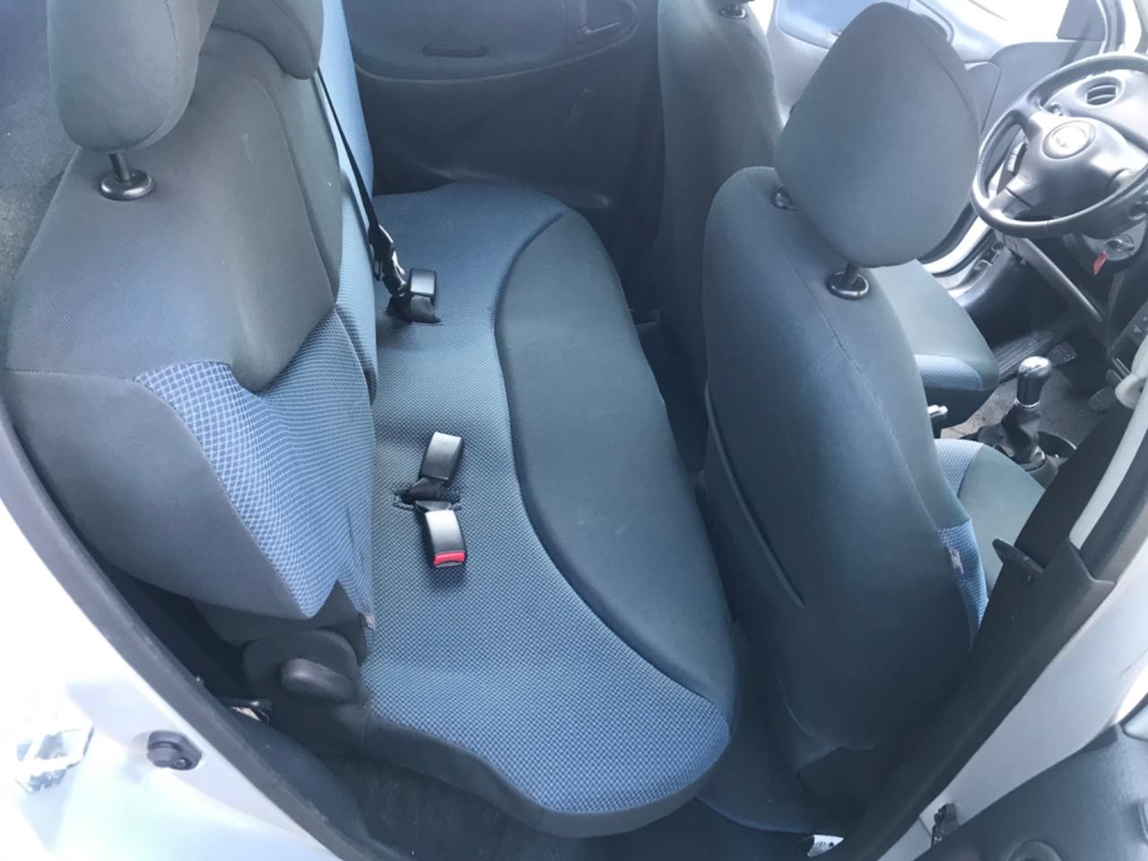 Toyota Yaris 1.0i 16V cat 5 porte Sol Unico proprietario