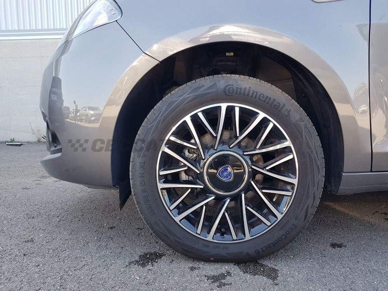 Lancia Ypsilon Ypsilon 1.0 firefly hybrid Platino s&s 70cv