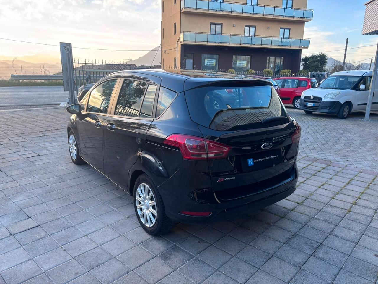 FORD B-MAX