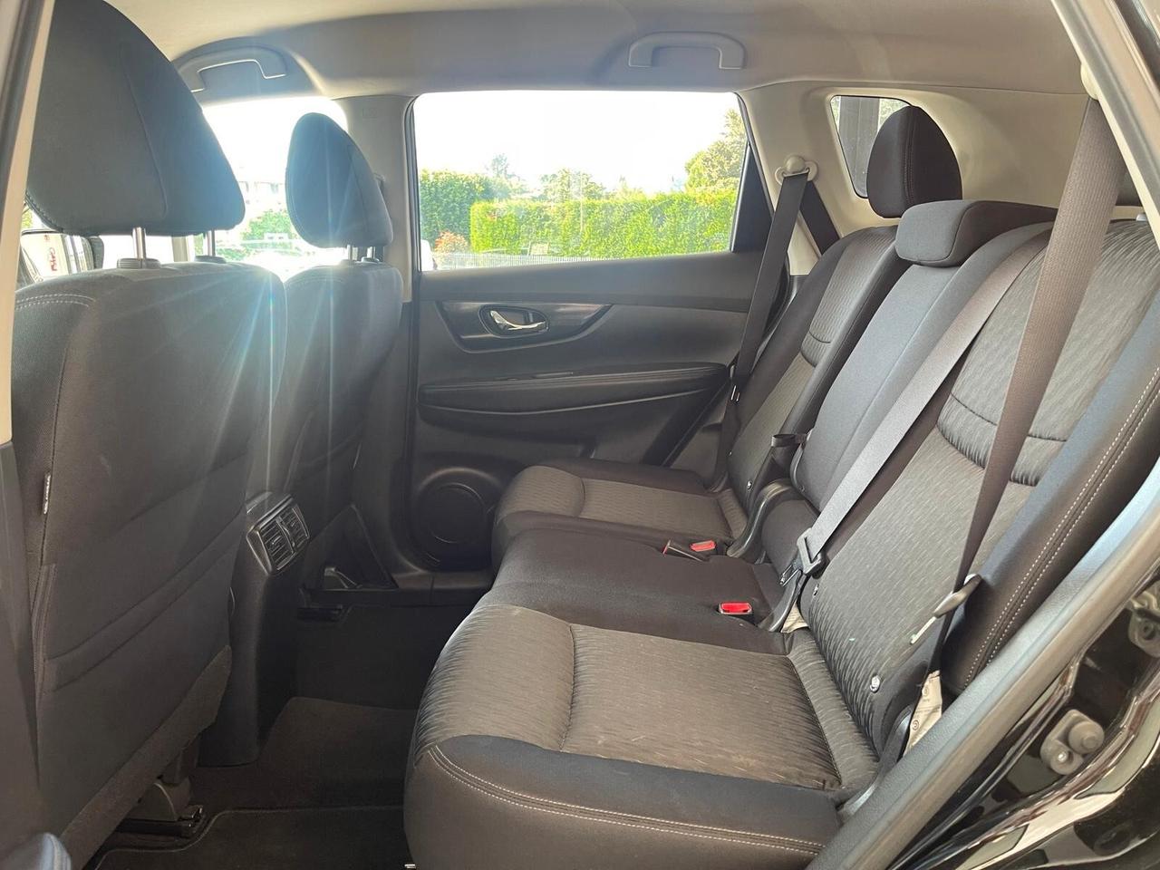 Nissan X-Trail 2.0 dCi 2WD X-Tronic N-Connecta