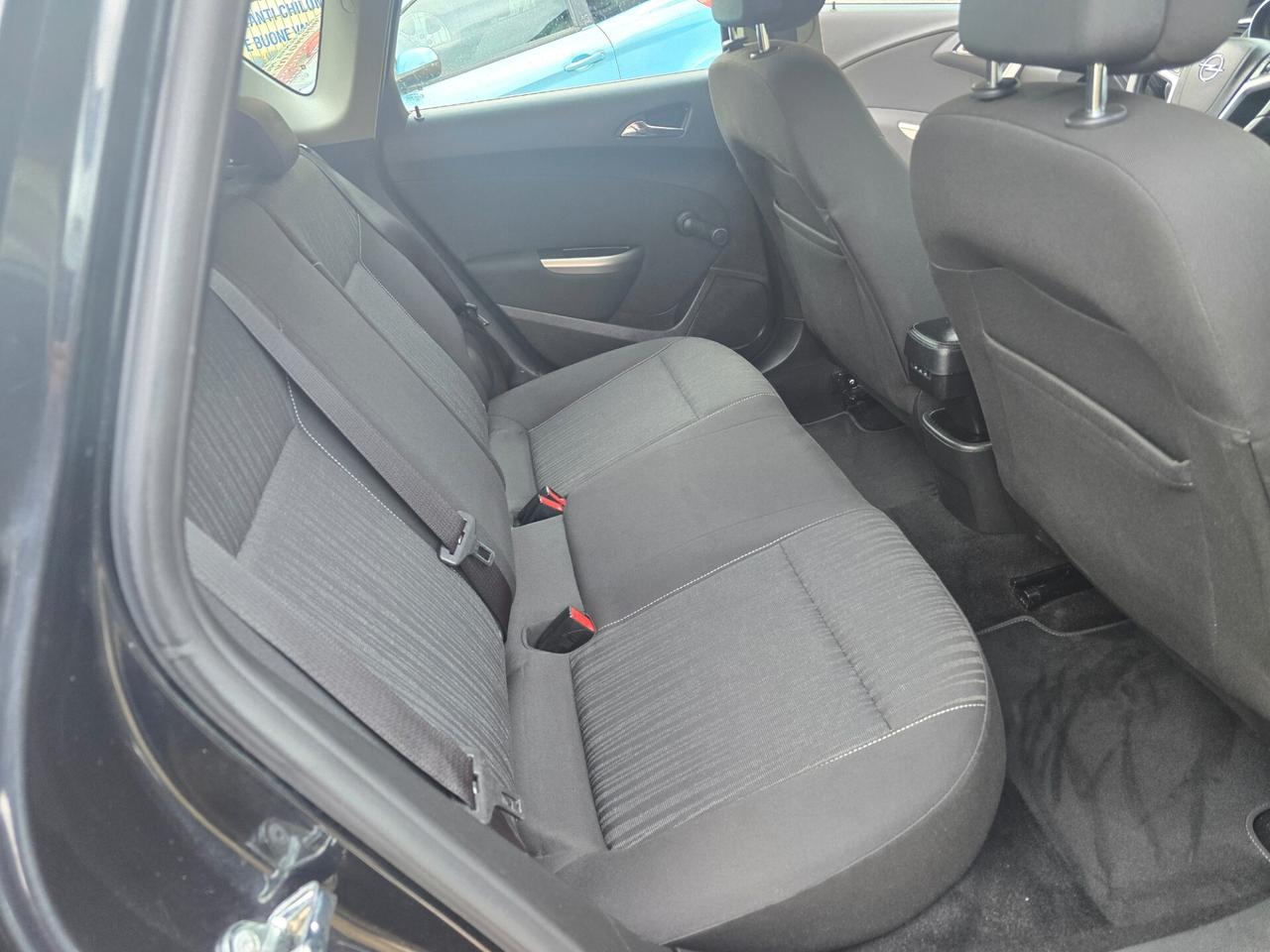 Opel Astra 1.4 100CV 5 porte Cosmo