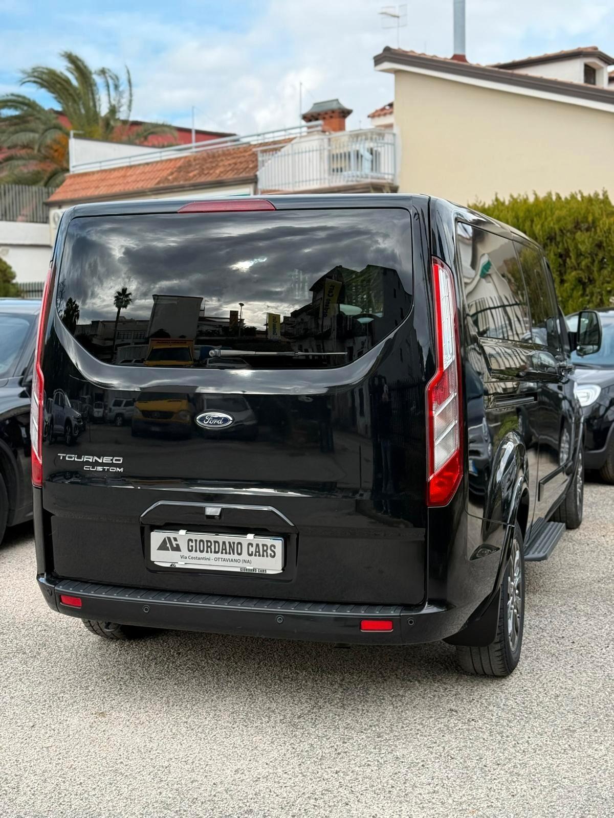 Ford Tourneo Custom 2.0 TDCi 130CV automatico 8 POSTI Titanium