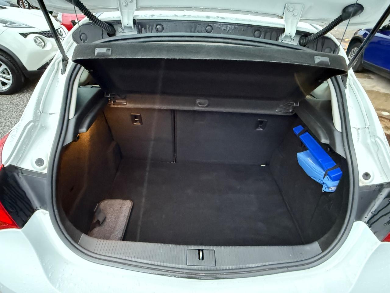 Astra 1.4 100CV-Cosmo-unipro-( 98 mila km ) -rate