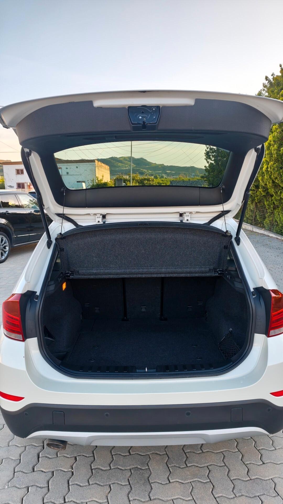 Bmw X1 sDrive18d X Line