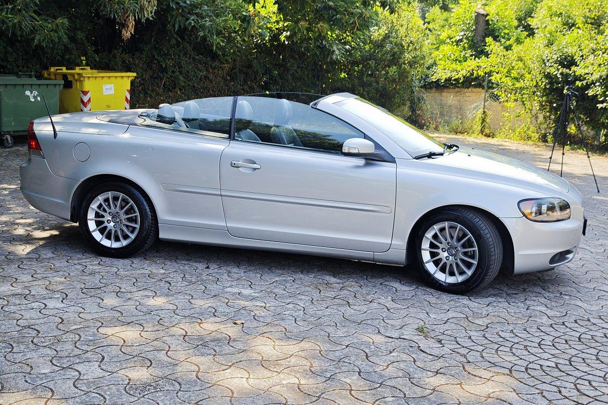 VOLVO C70 2.0 D Momentum
