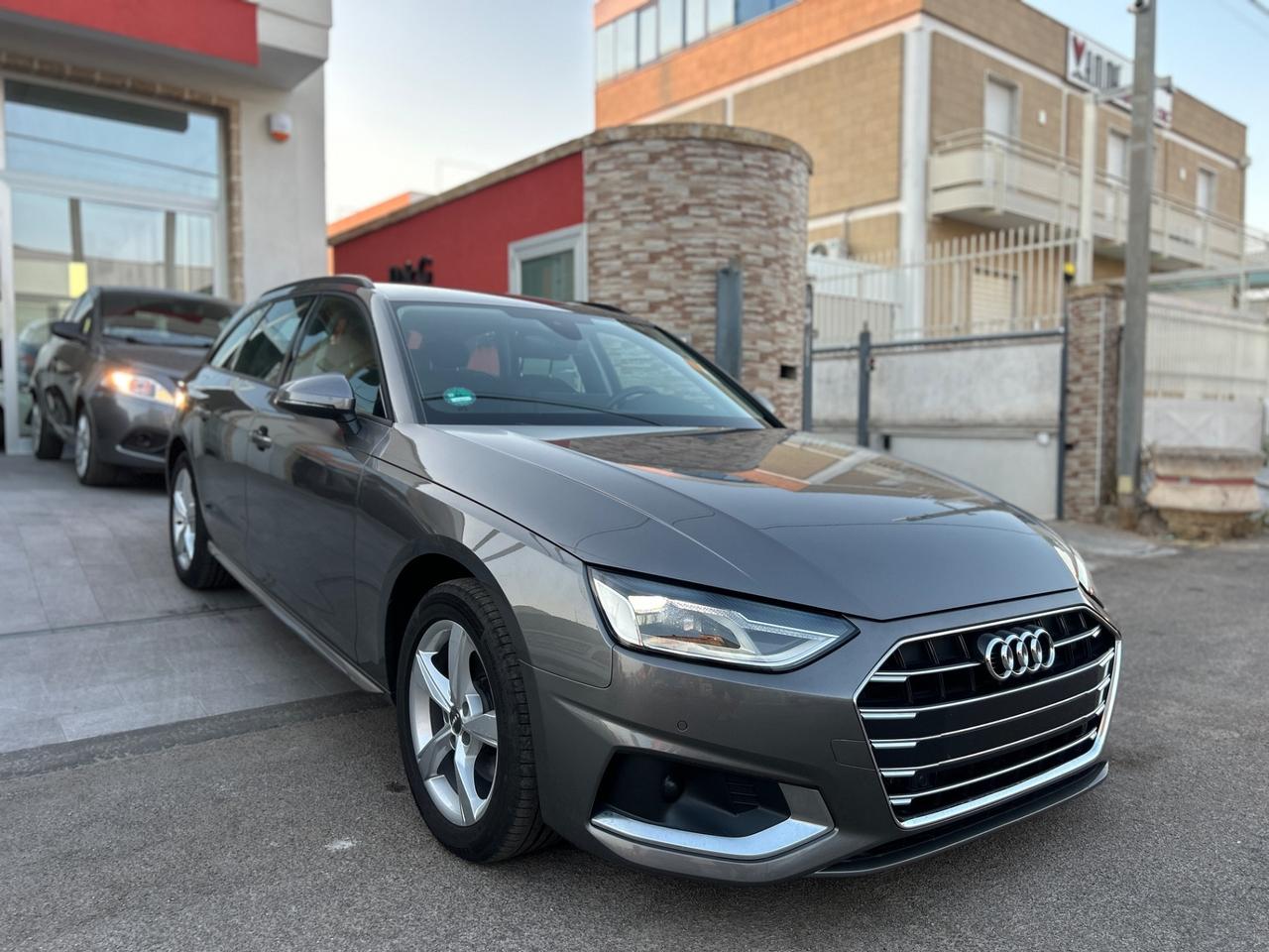 Audi A4 2.0 TDI Hybrid/Diesel-2020/LED/NAVI/18”