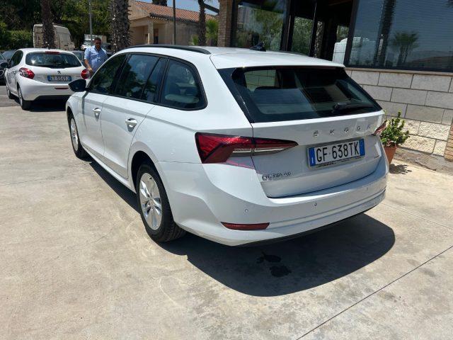 SKODA Octavia 2.0 TDI EVO SCR DSG Wagon Ambition