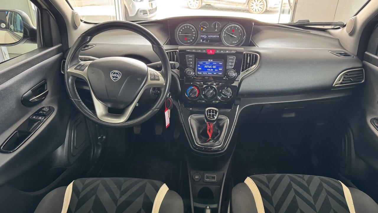 Lancia Ypsilon 0.9 TwinAir 85 CV 5 porte Metano Ecochic Gold
