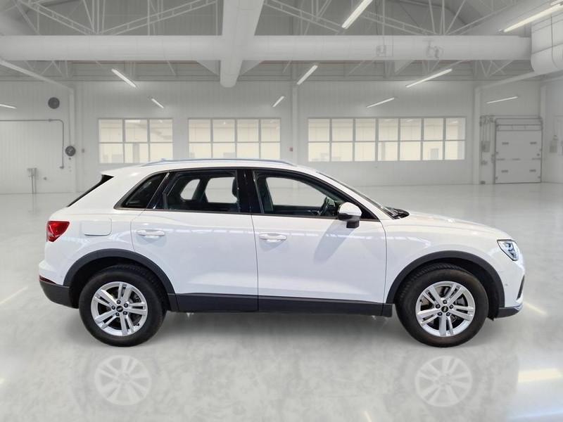 AUDI Q3 45 TFSI e S tronic Business