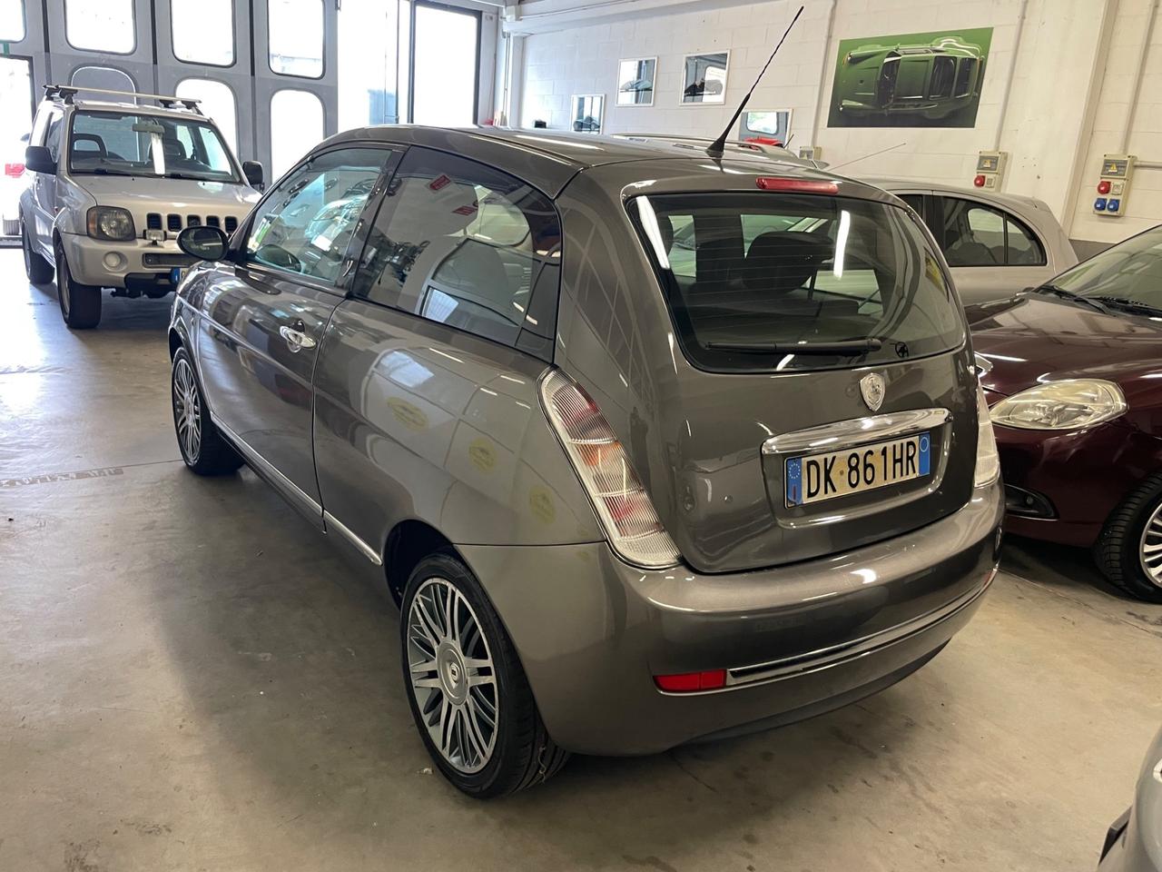 Lancia Ypsilon 1.2 Argento