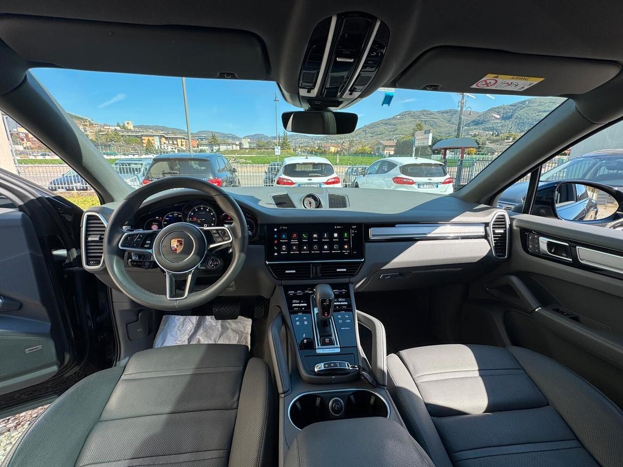 Porsche Cayenne Coupé 3.0 V6 E-Hybrid Platinum Edition