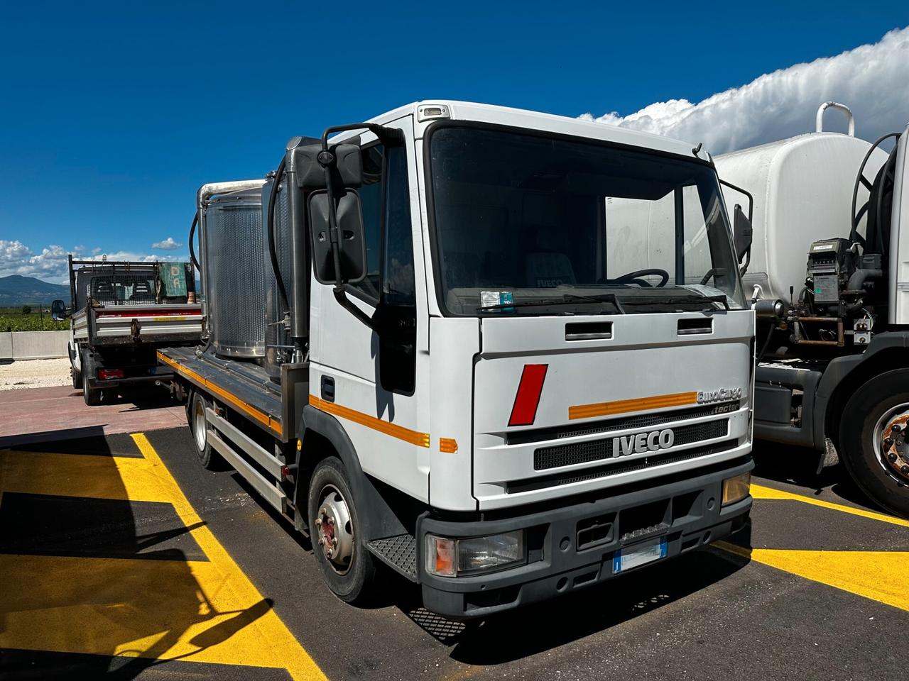Iveco Eurocargo 75E15 Cisterna latte 2.000L Euro3