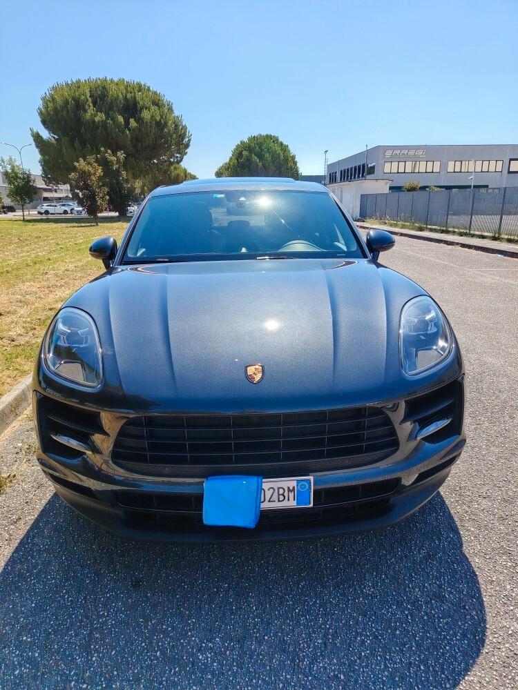 Porsche Macan 2.0 no super bollo come nuova.