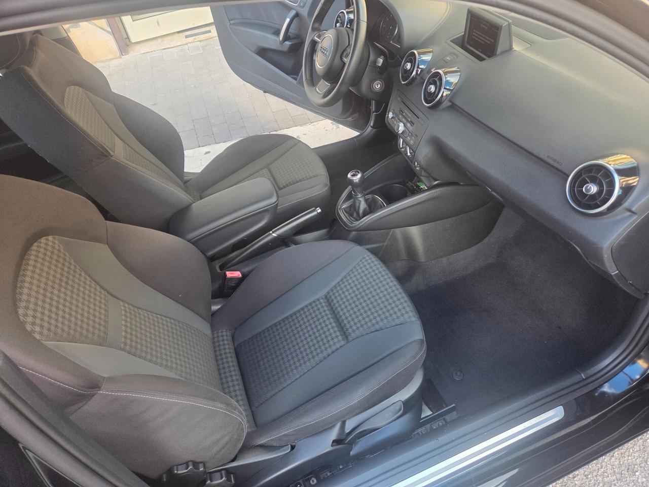 AUDI A1 1.2 BENZINA 86 CV KM 160000 CERTIFICATI