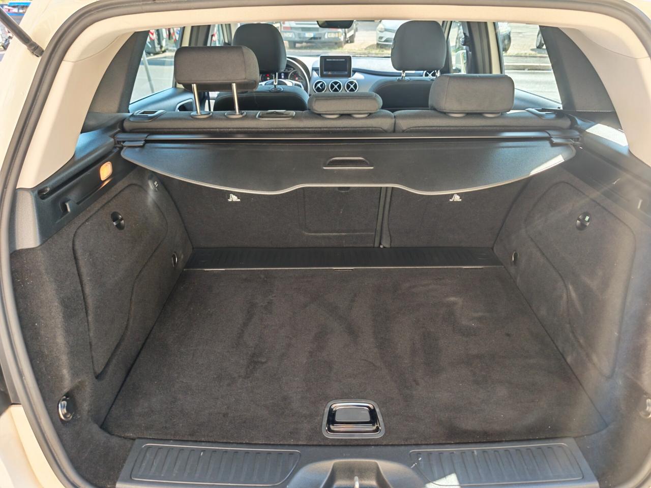 Mercedes-benz A 180 d Premium