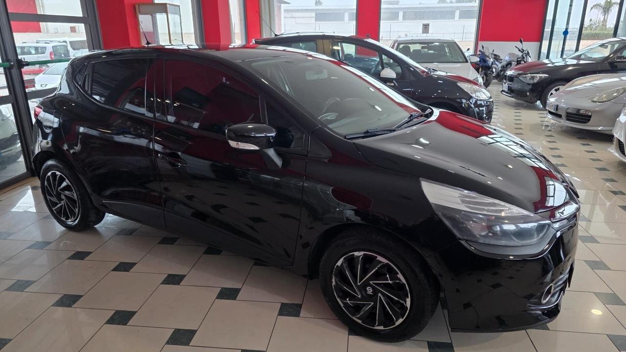 Renault Clio 1.2 75CV GPL 5 porte Costume National