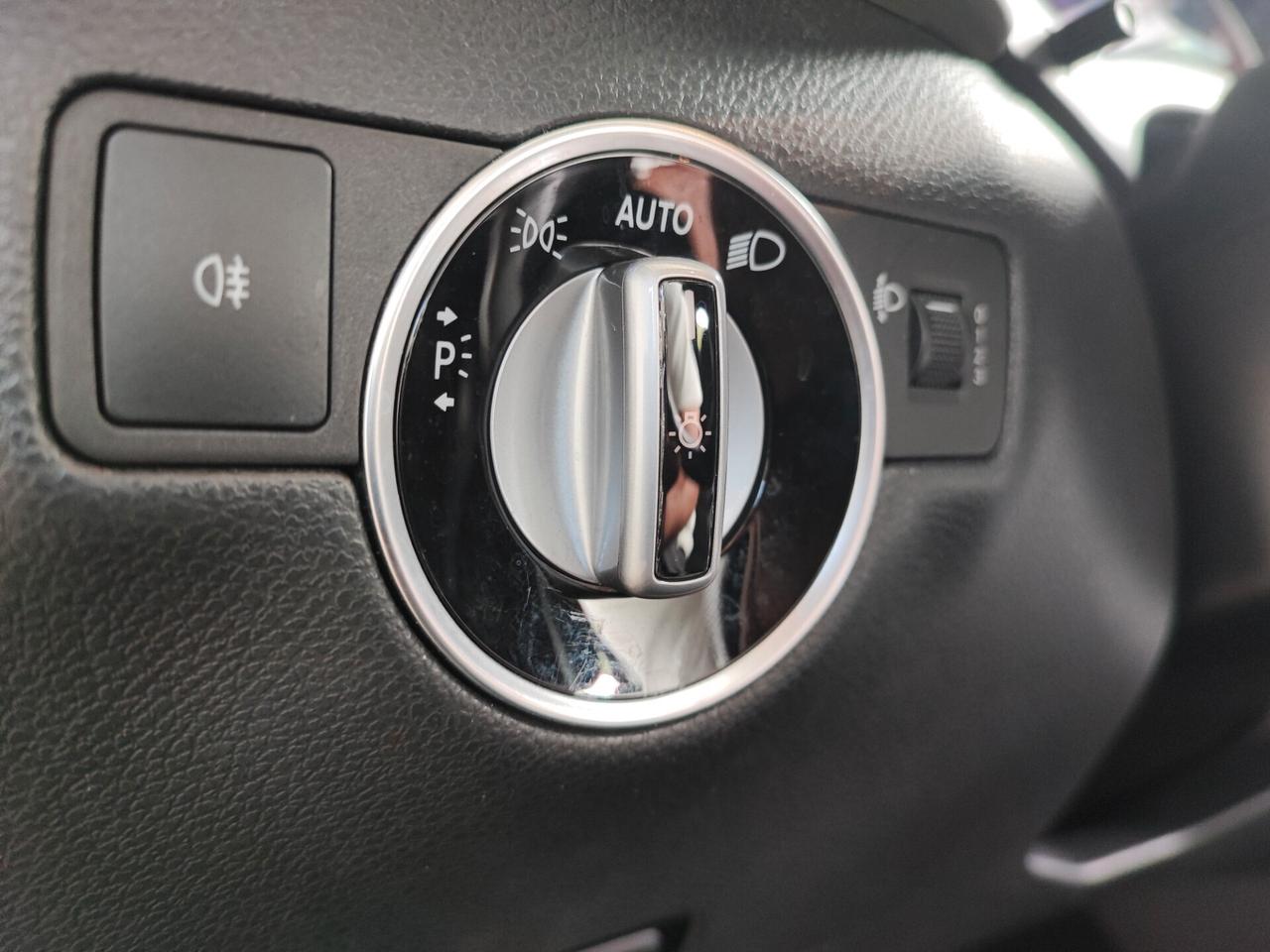 Mercedes-benz B 180 d Premium