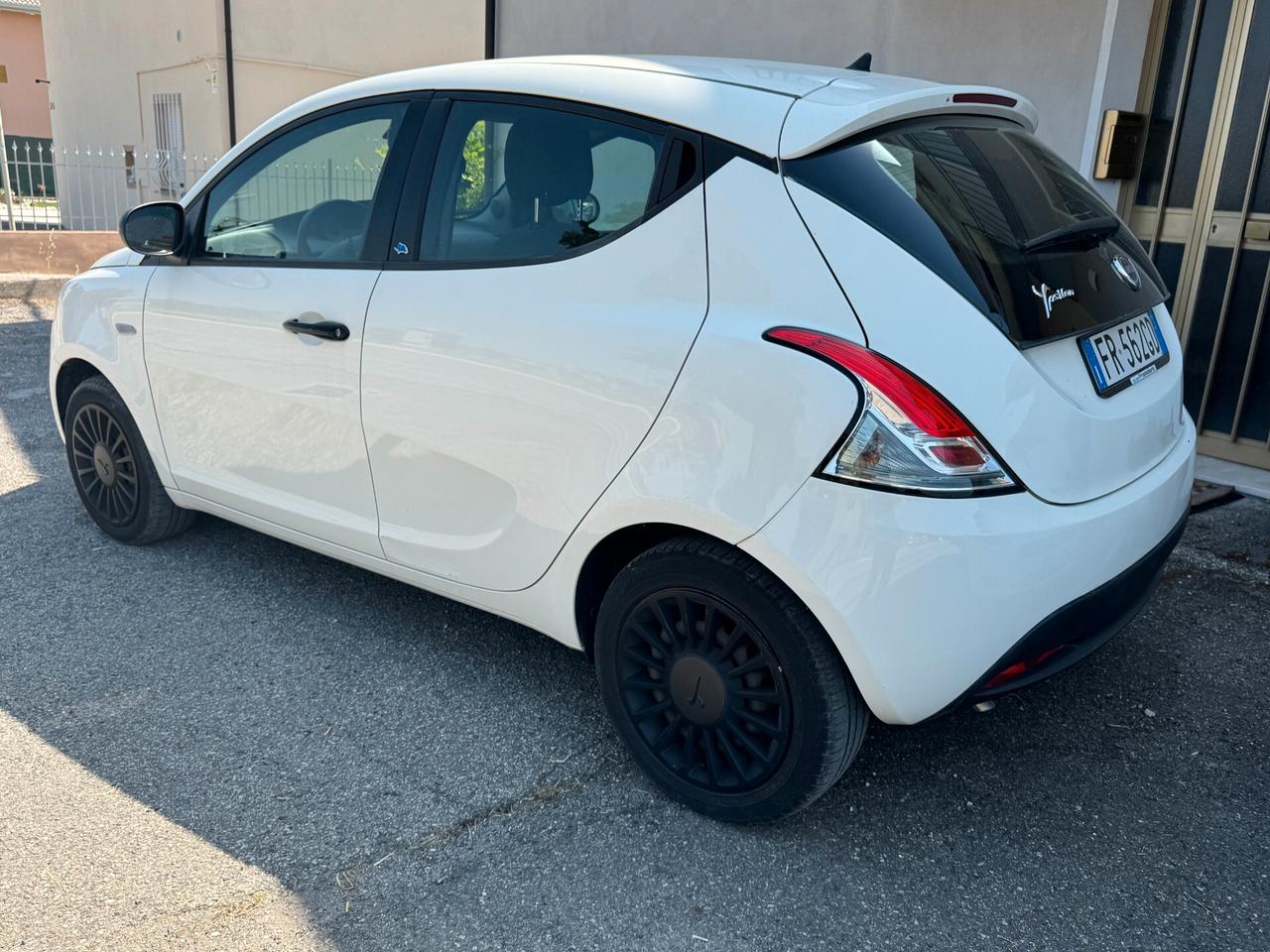 Lancia Ypsilon 1.2 69 CV 5 porte Elefantino Blu