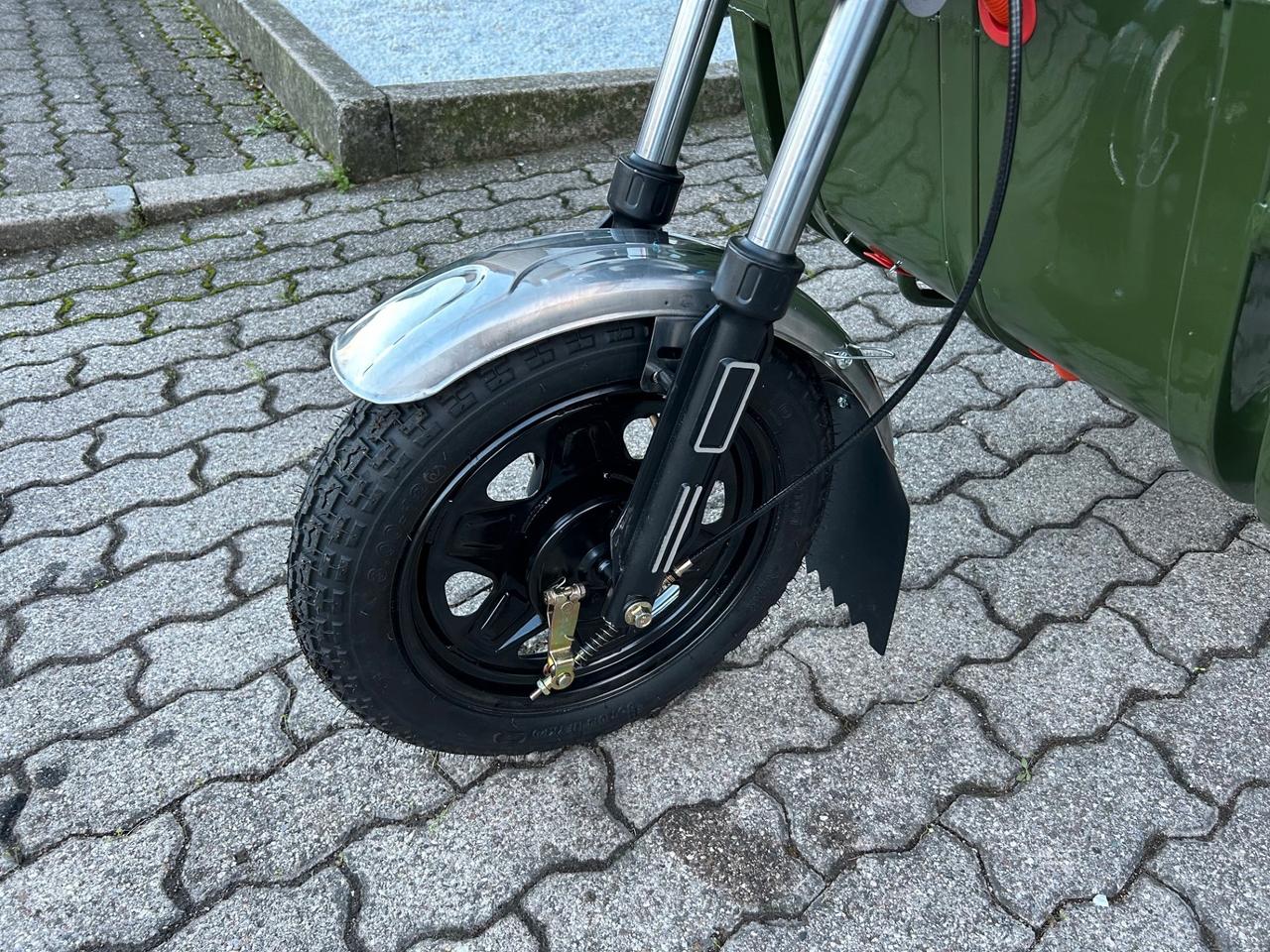 Triciclo Scooter 3 ruote 100% Elettrico ribaltabile Furgone