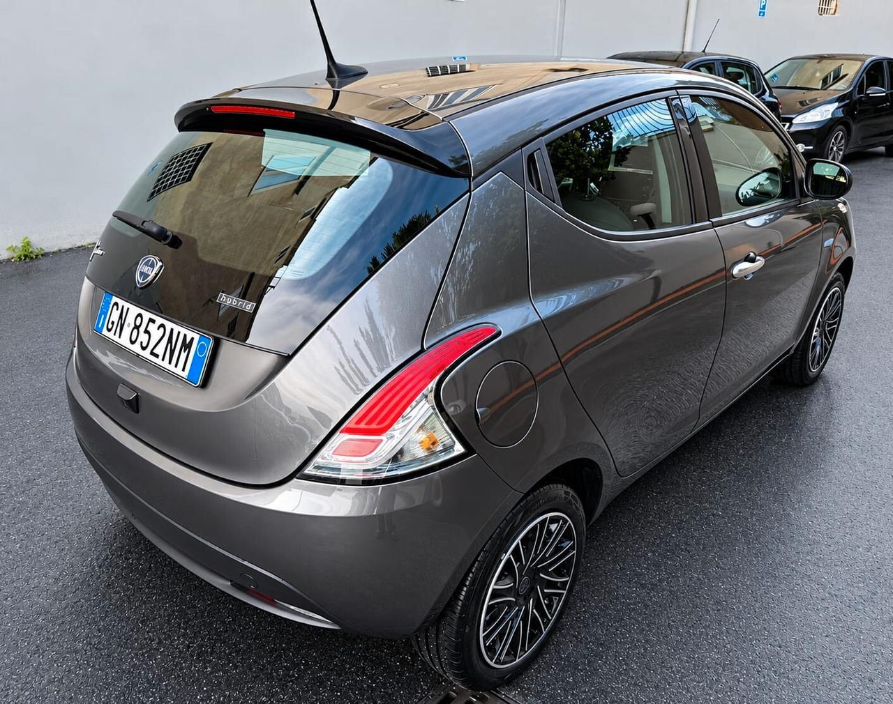 Lancia Ypsilon 1.0 FireFly 5 porte S&S Hybrid Gold