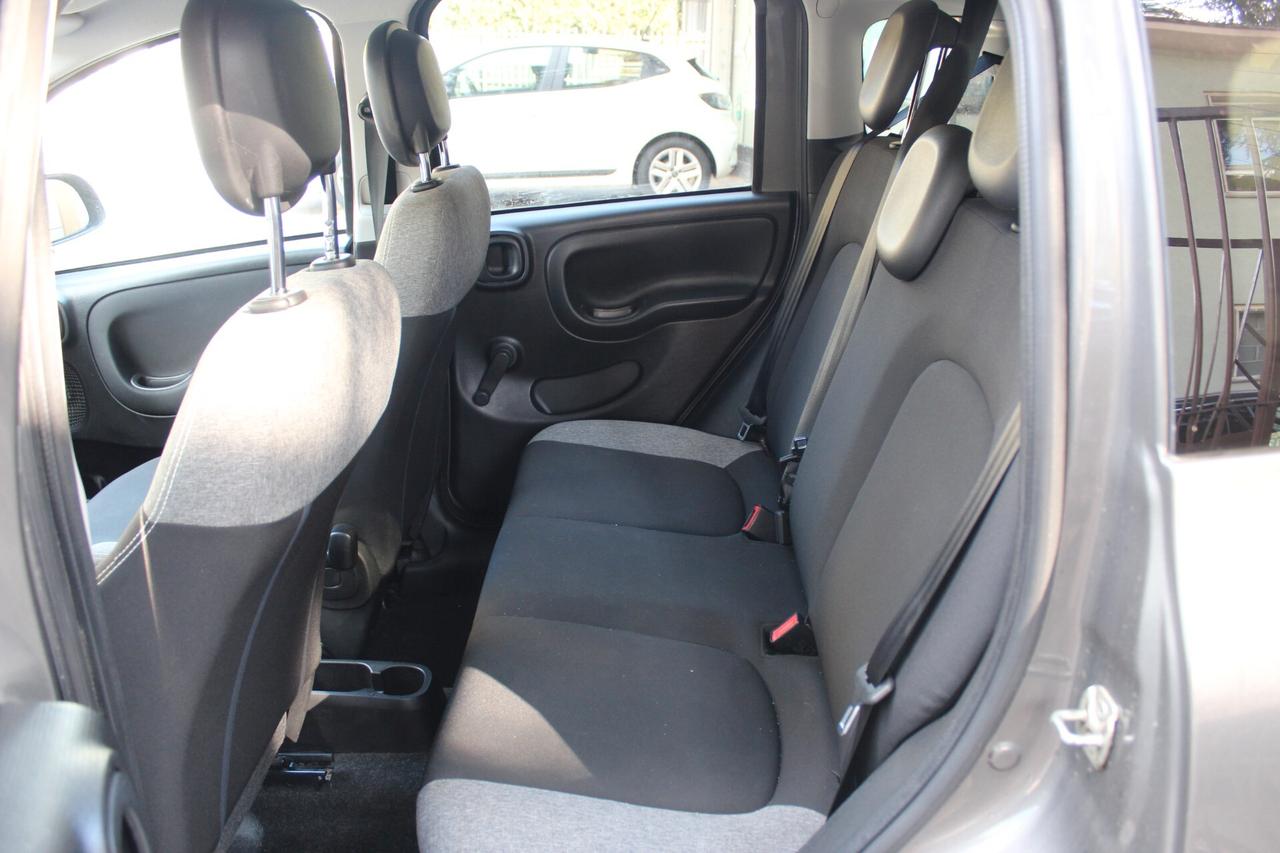 Fiat Panda 1.0 FireFly S&S Hybrid Garmin Full optional