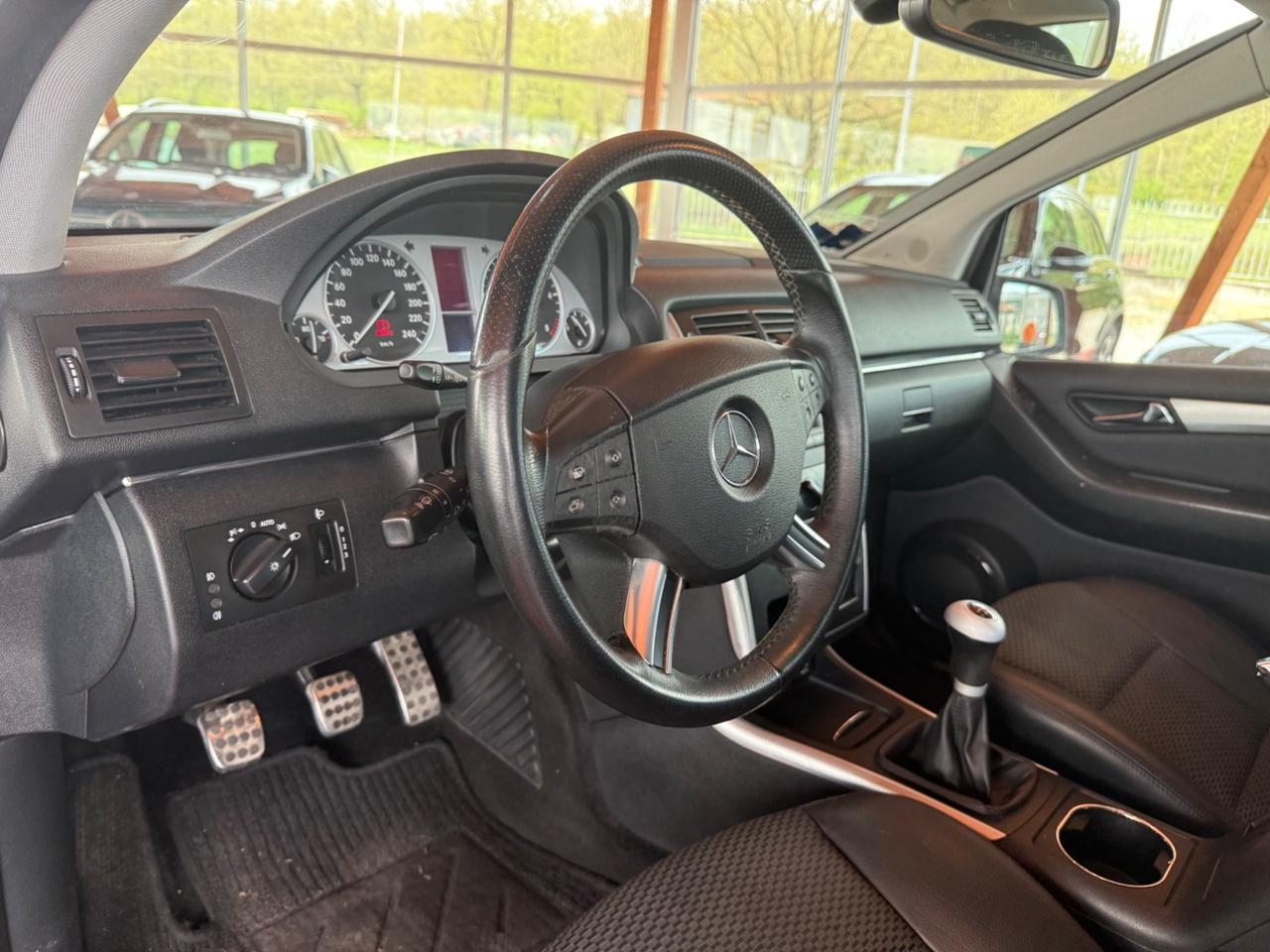 Mercedes-benz B 180 2.0 Diesel - Neopatentati - Gancio Traino