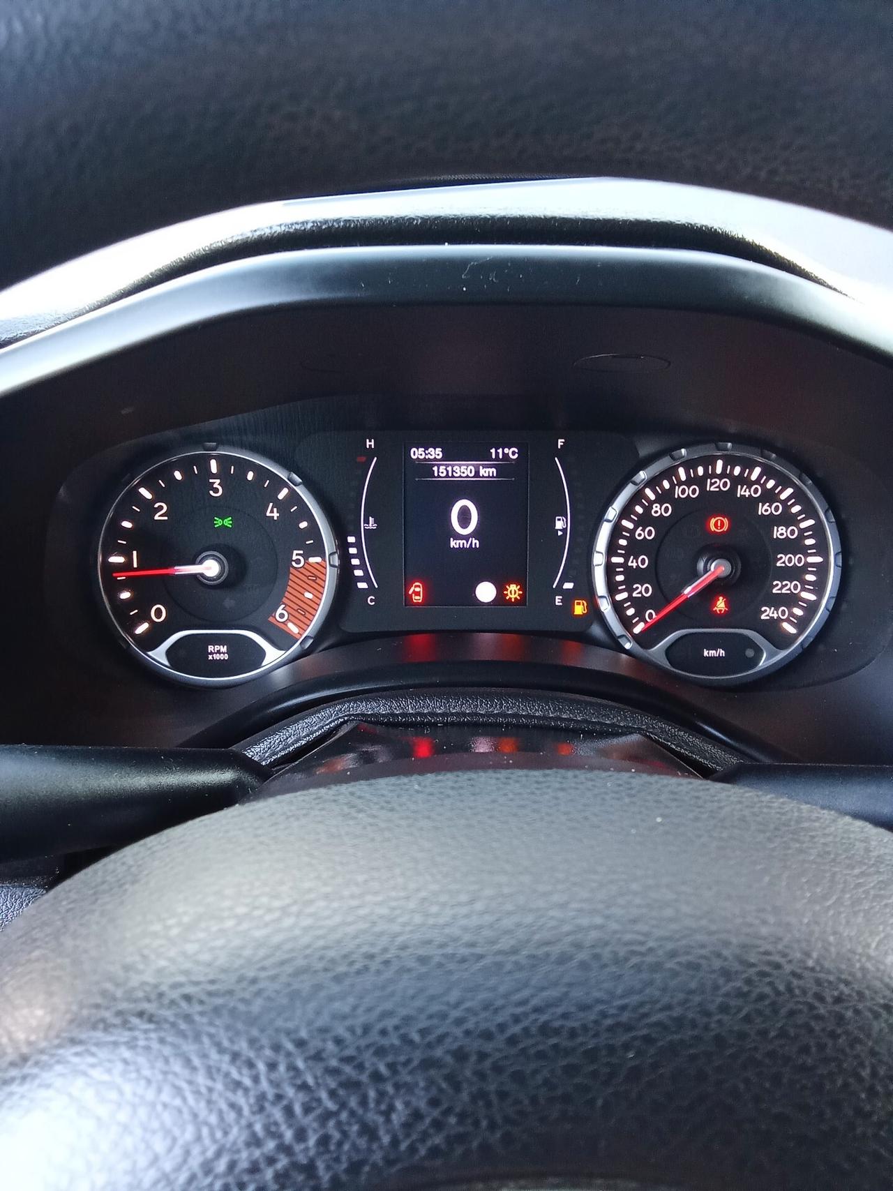 Jeep Renegade 2.0 Mjt 140CV 4WD 019