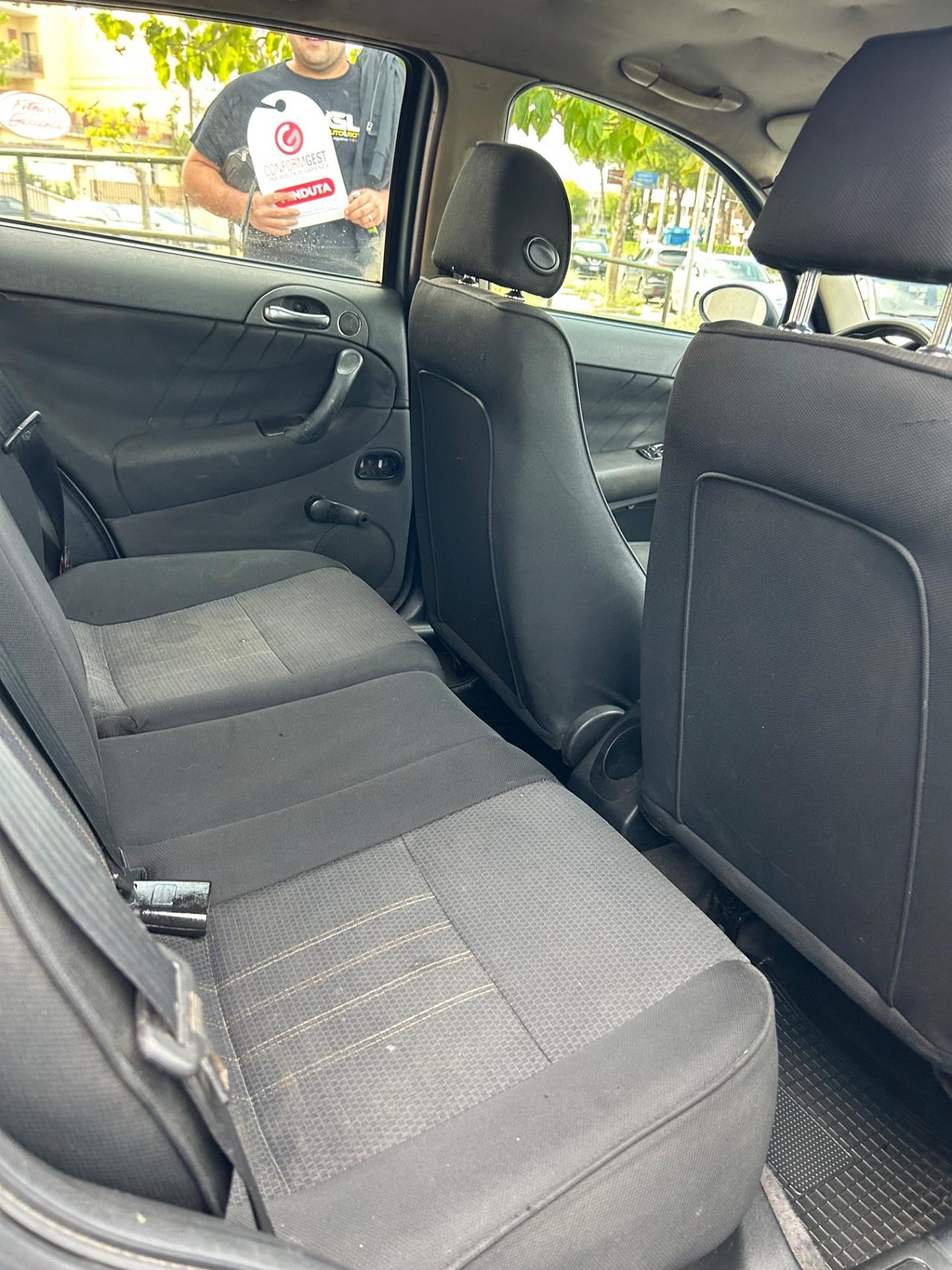 Alfa Romeo 147 1.9 JTD M-JET 16V 5 porte Dist.