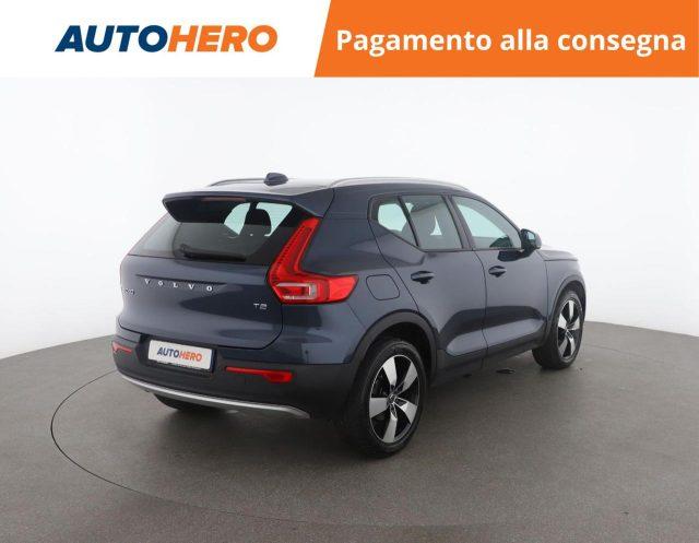 VOLVO XC40 T2 Geartronic Momentum Pro