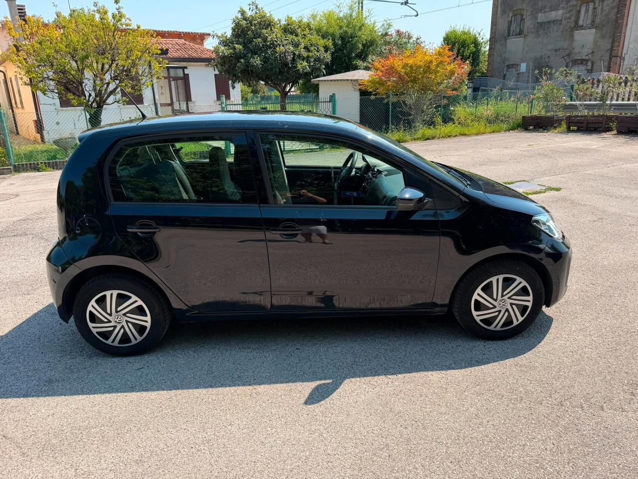Volkswagen up! 1.0 5p. move