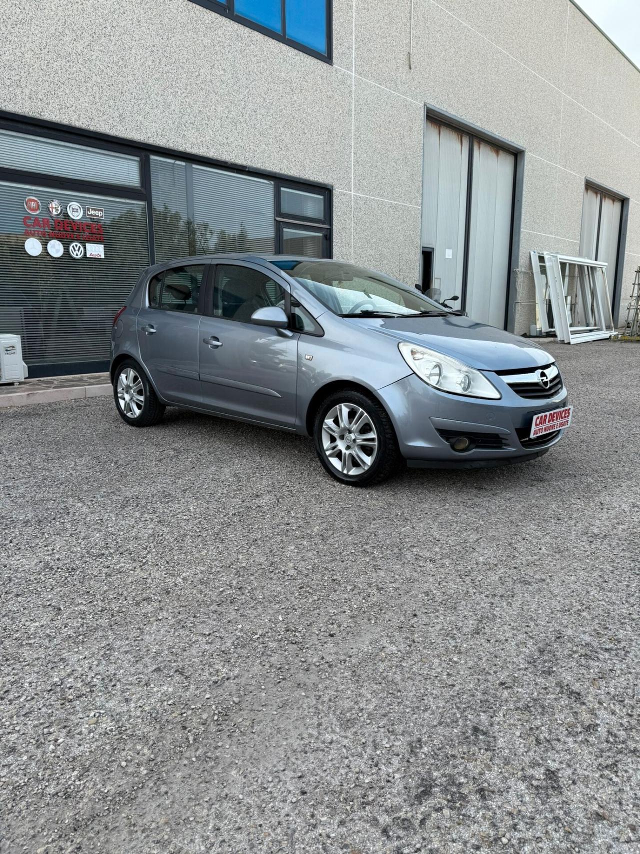 Opel Corsa GPL - GARANZIA - NEOPATENTATI