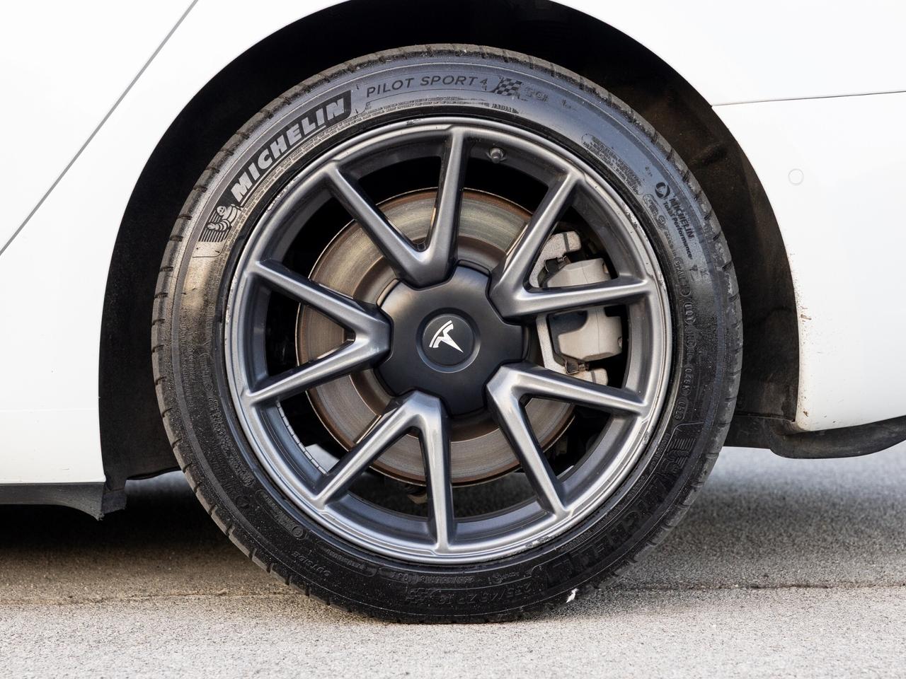 Tesla Model 3 Long Range Dual Motor AWD
