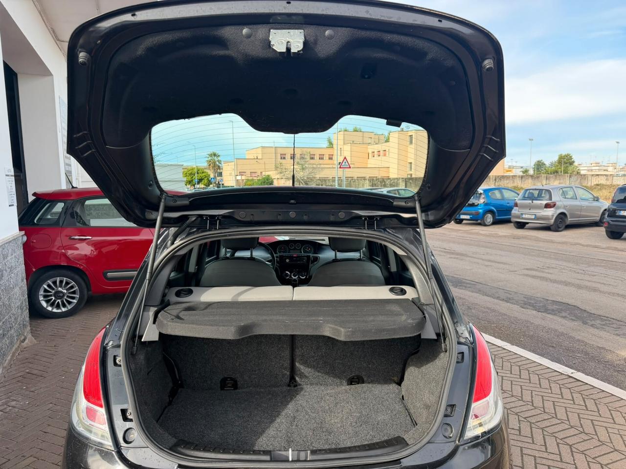 Lancia Ypsilon 1.2 69 CV 5 porte metano Ecochic Gold