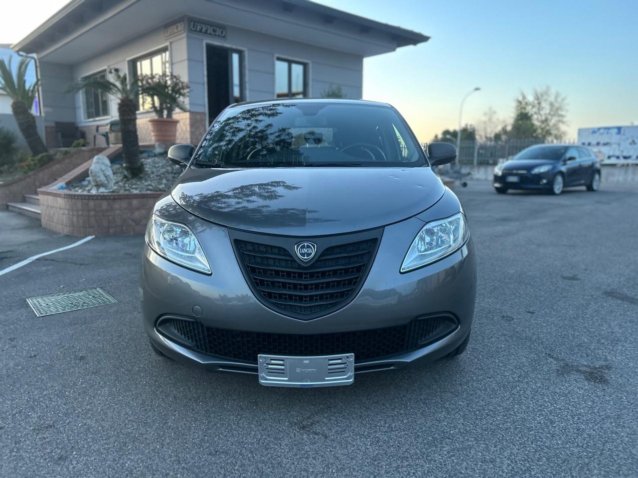 Lancia Ypsilon 1.3 MJT Elefantino Bianco Platinum