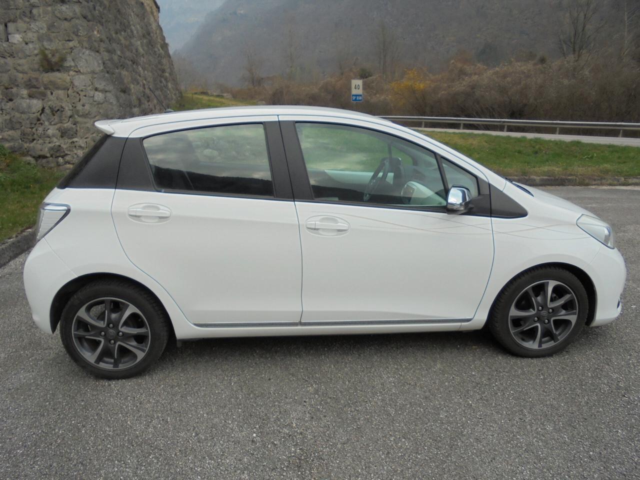 TOYOTA YARIS 1.4 D-4D 5P LOUNGE – UNIPROPRIETARIO-