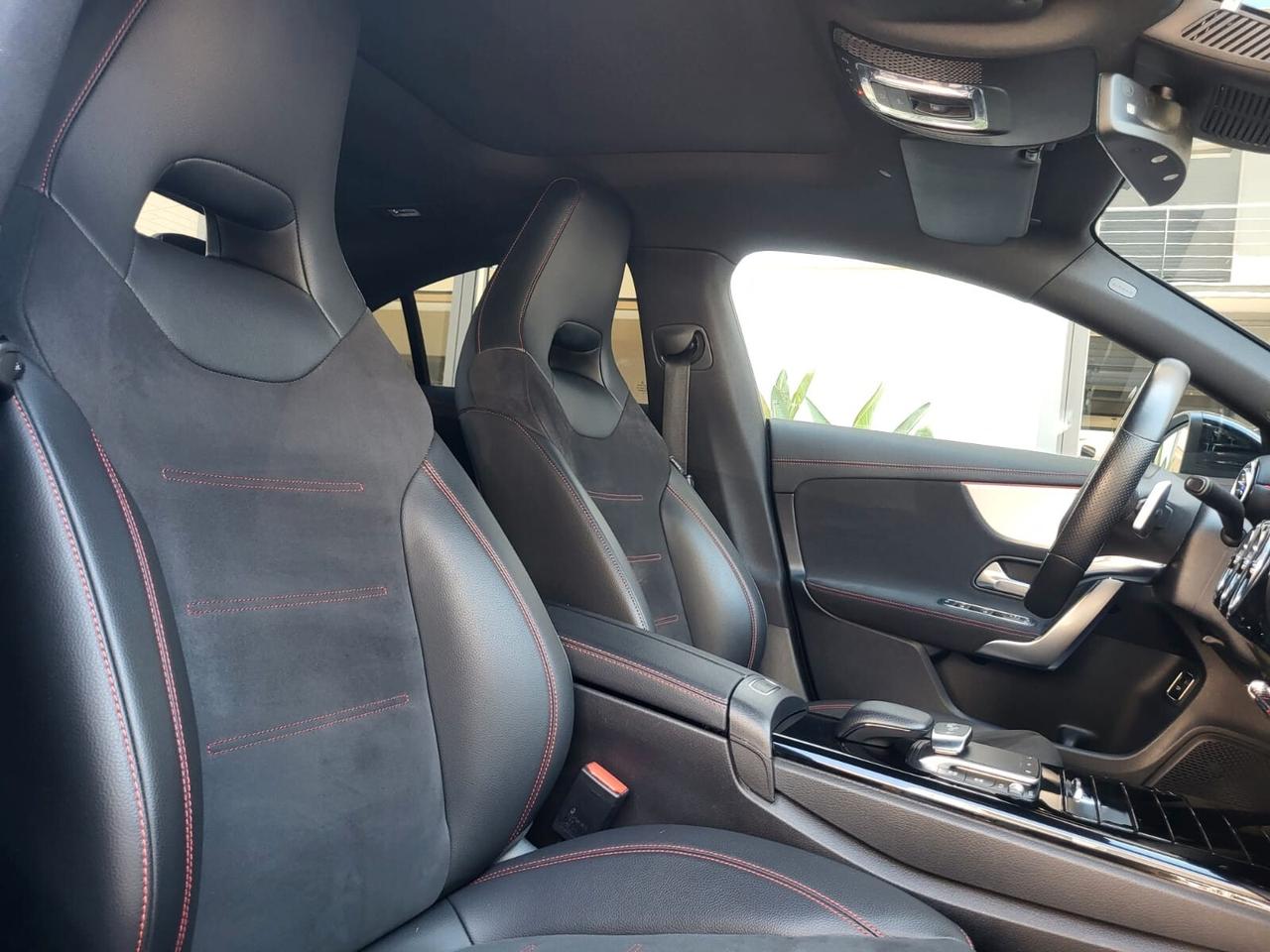 Mercedes Cla 200 Coupe' Automatic Amg/Premium+Tetto+Luci Ambiente...