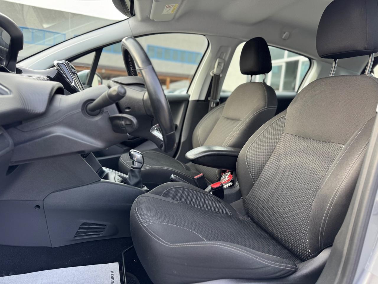 Peugeot 208 PureTech 82 5 porte Allure