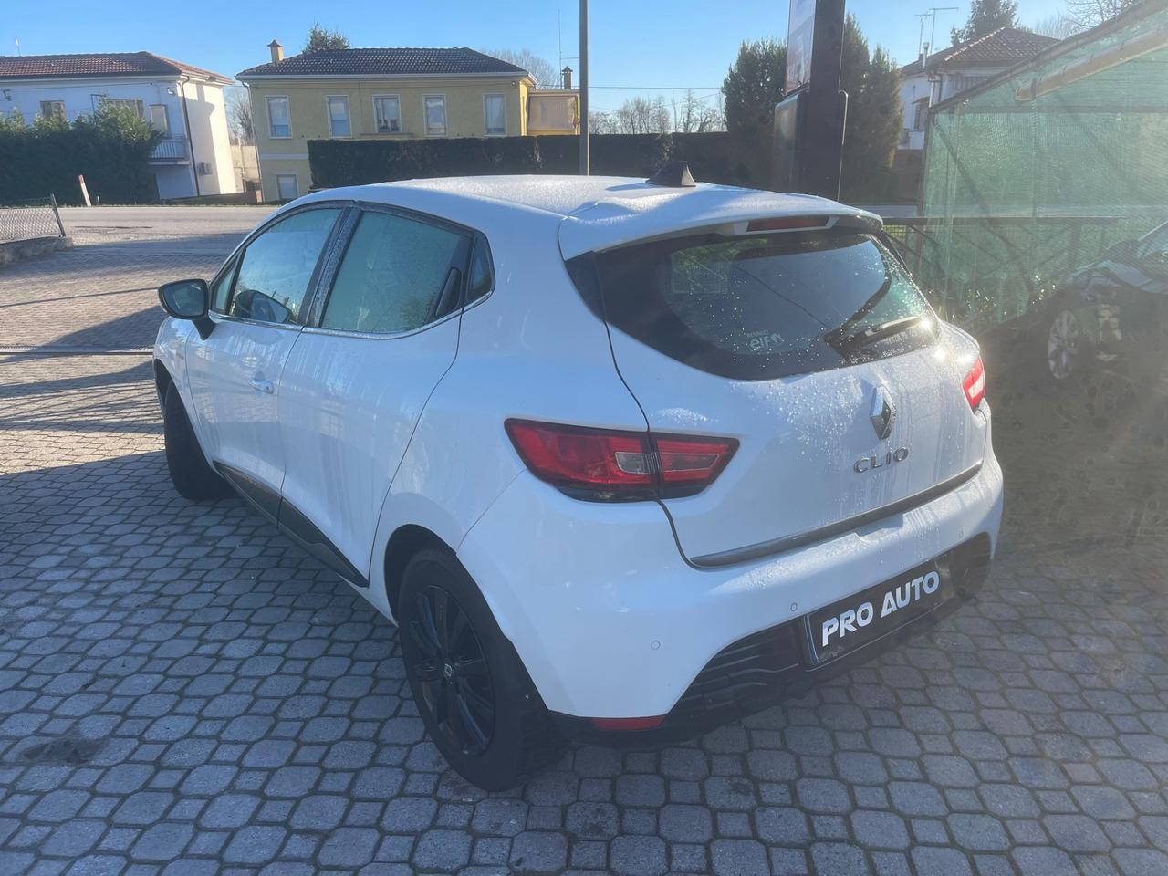 Renault Clio 1.2 75CV GPL 5 porte Costume National