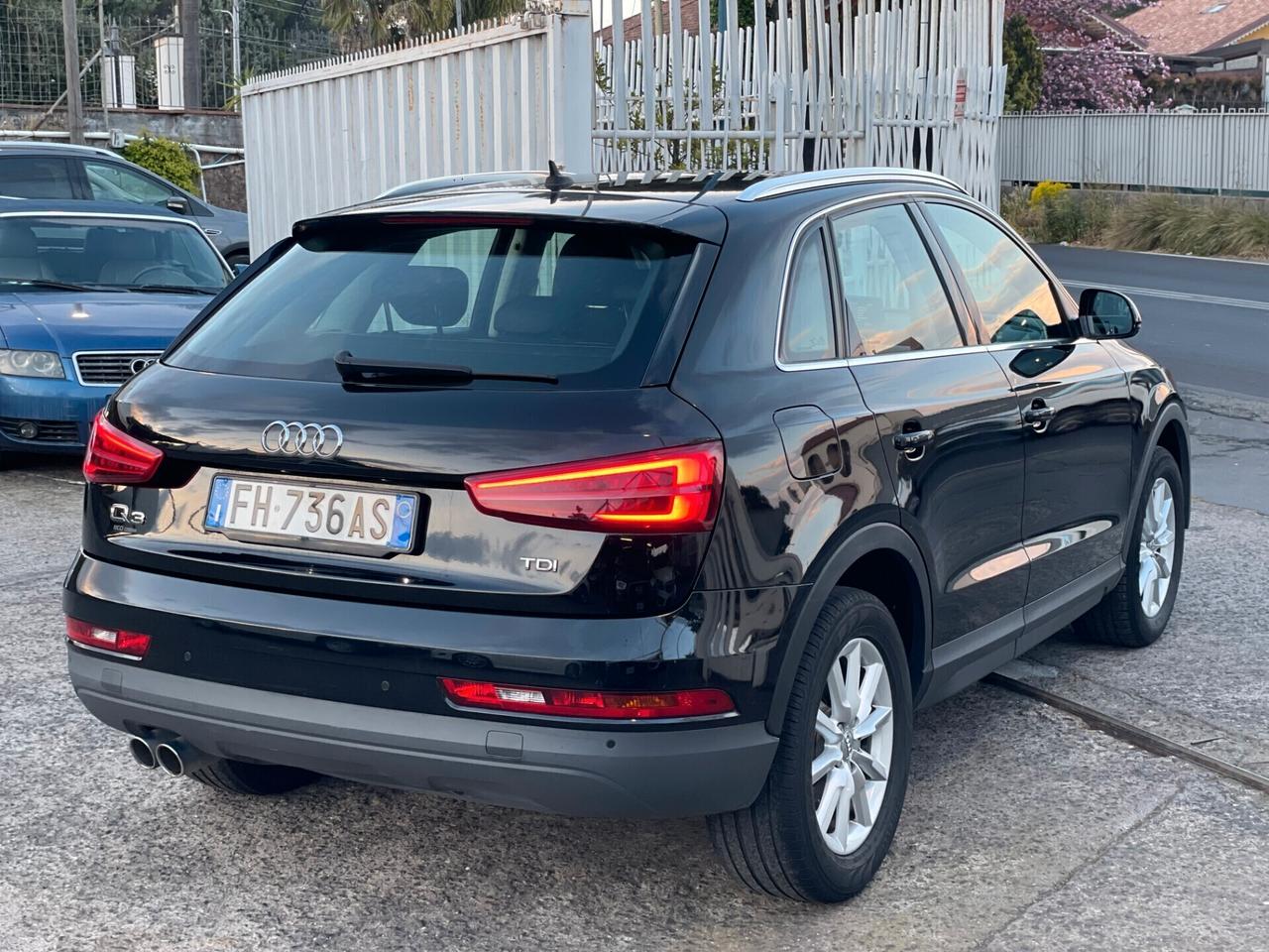 Audi Q3 2.0 TDI 120 CV Sport