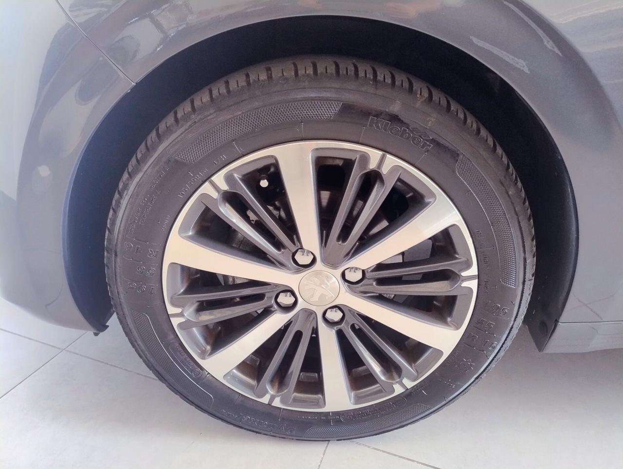 Peugeot 208 BlueHDi 100 S&S 5 porte Allure