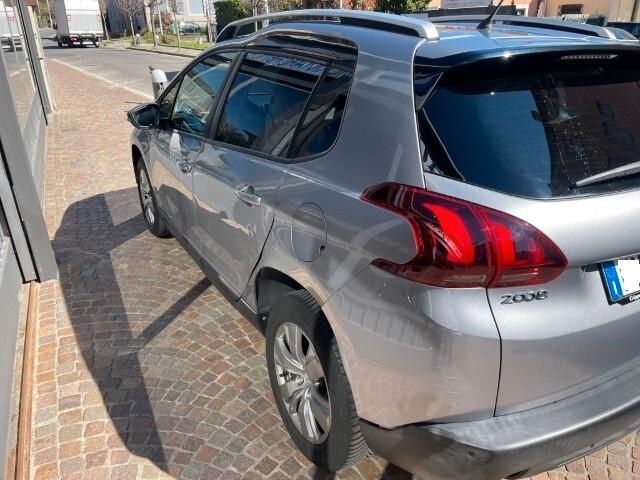 Peugeot 2008 1.6 BlueHDi 100 Black Matt