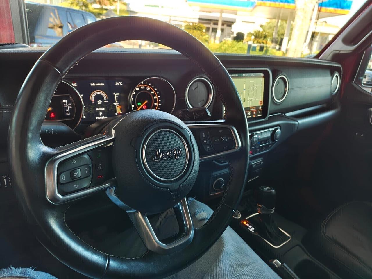 Jeep Wrangler 2.2 Mjt II Sahara 29.000 KM