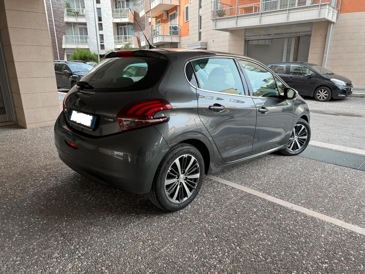 Peugeot 208 1.2 PureTech 82 cv 5 porte Allure