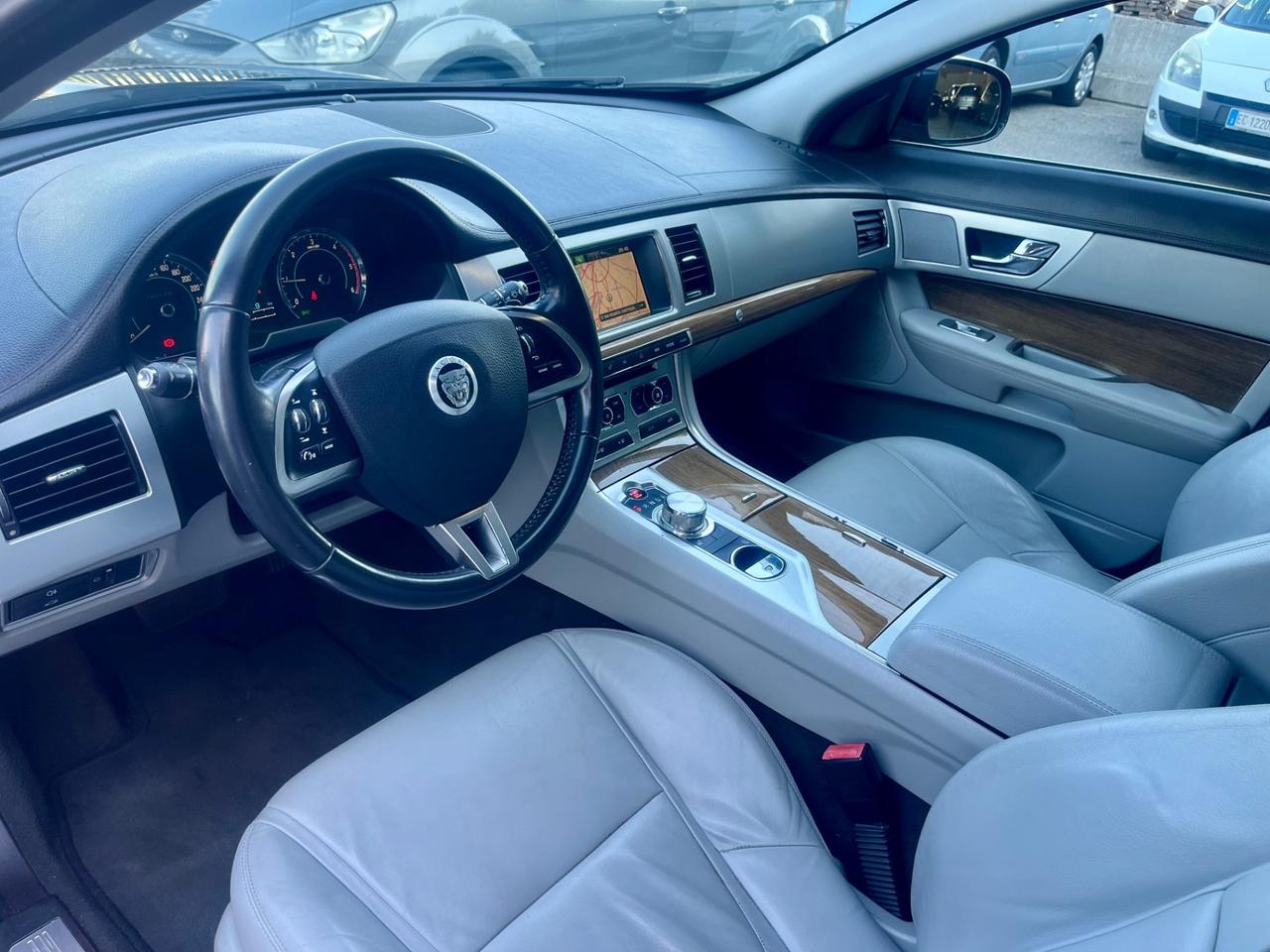 Jaguar XF 2.2 D 200 CV Portfolio