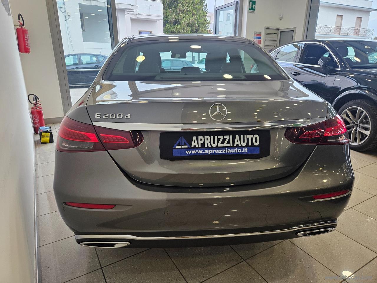MERCEDES-BENZ E 200 d Auto Business Sport