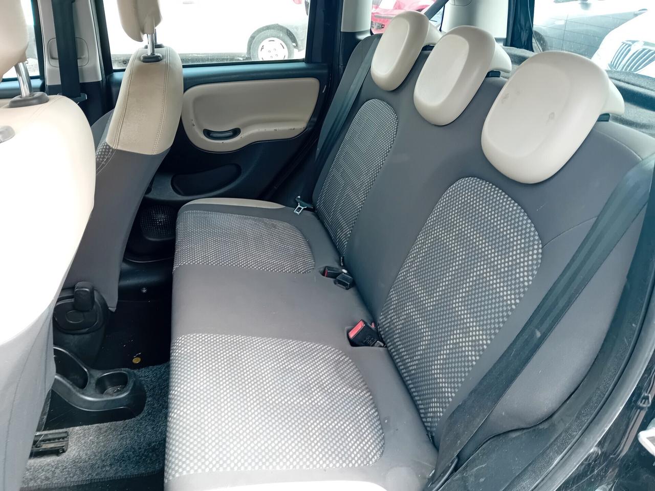Fiat Panda 1.3 MJT 95 CV 4x4 con Gancio e Carrello