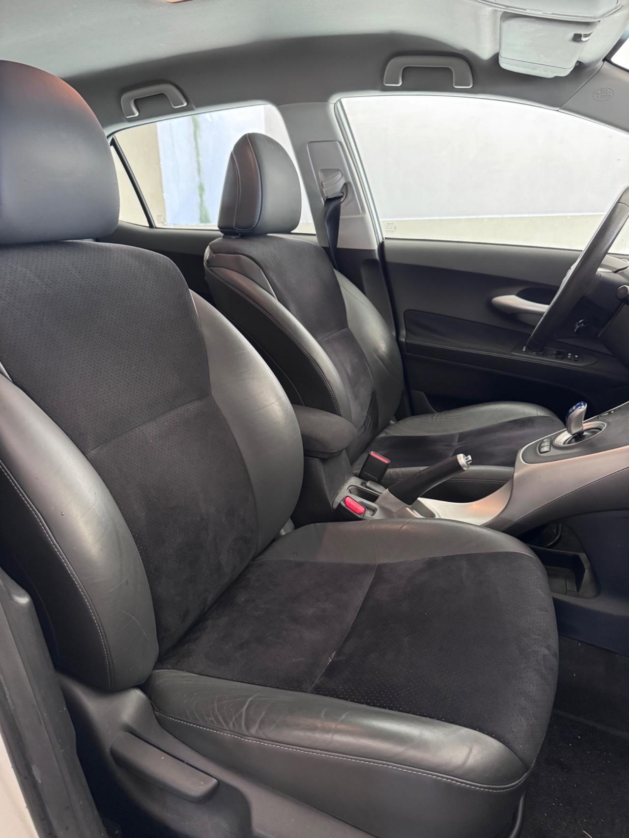 TOYOTA AURIS 1.8 HSD HYBRID STYLE