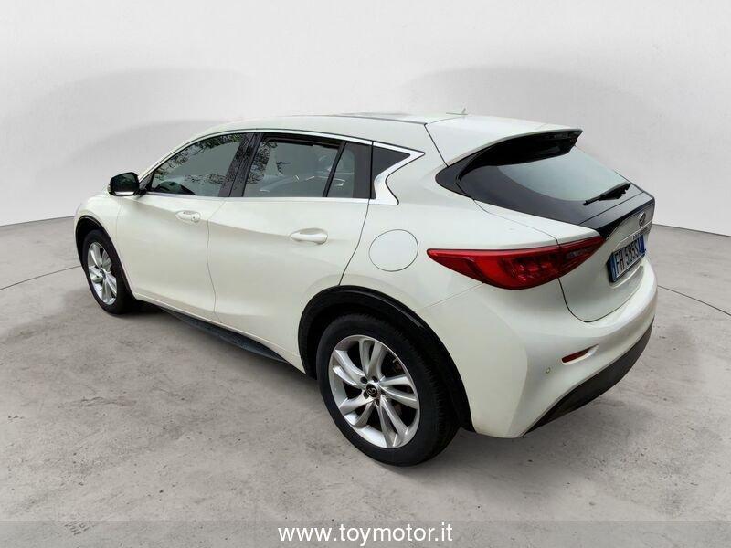 Infiniti Q30 1.5 diesel Premium