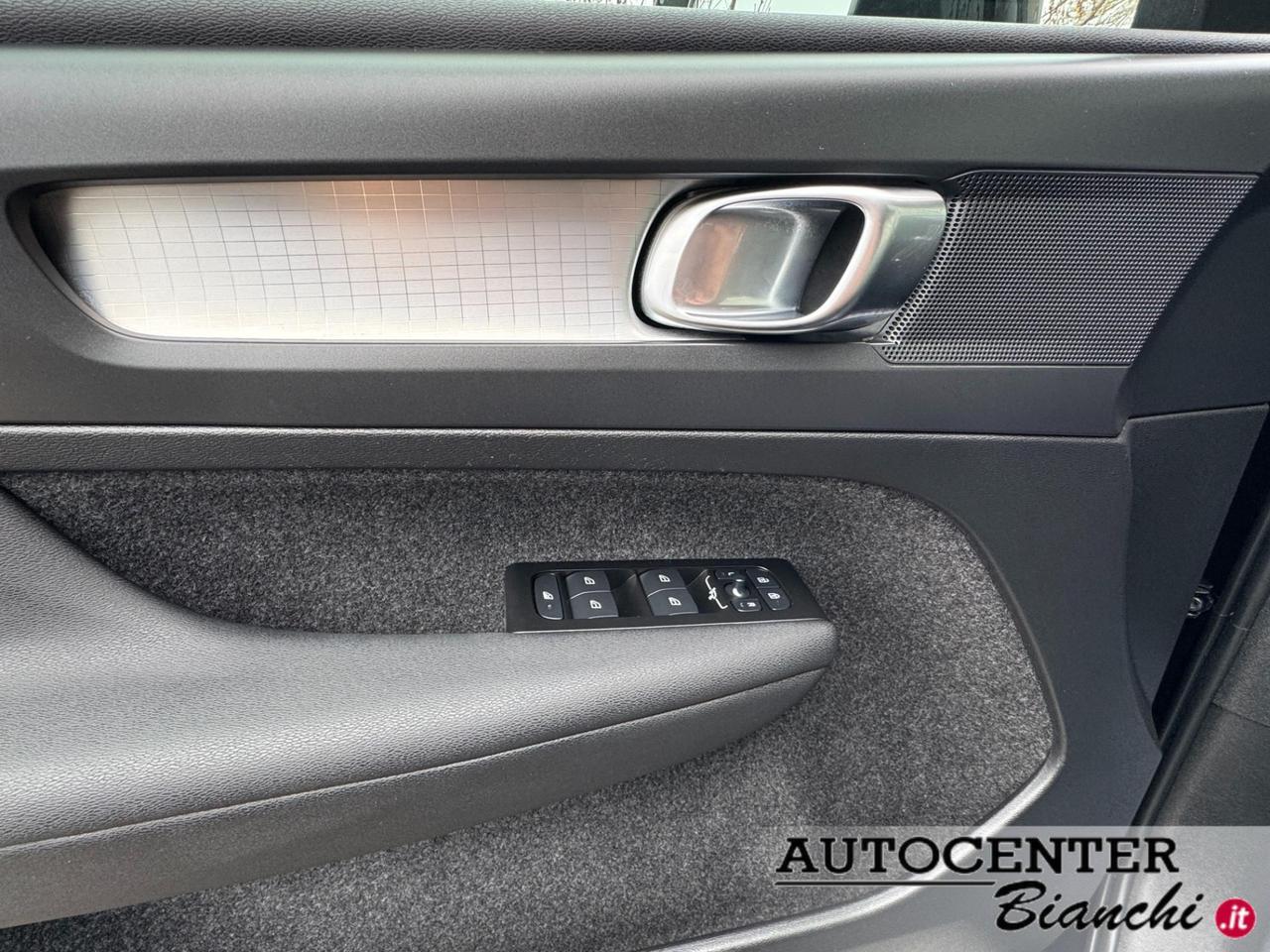 Volvo XC40 1.5 t4 phev Inscription Expression auto my21